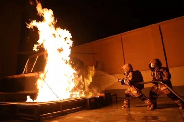 損管訓練換了法子,水兵如同上了戰場 損管訓練換了法子,水兵如同上了戰場