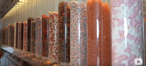 迪拜小哥甩賣7.7億豪宅 買就送勞斯萊斯和法拉利 迪拜小哥甩賣7.7億豪宅 買就送勞斯萊斯和法拉利