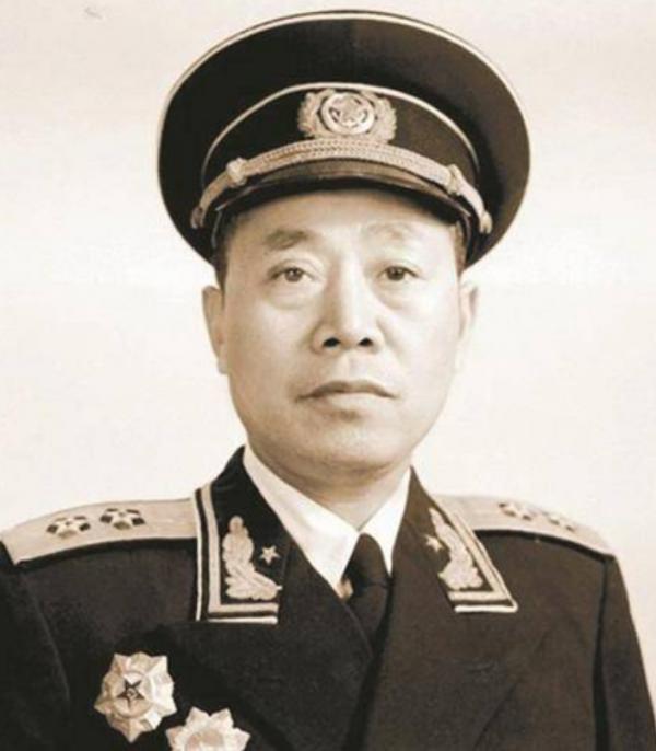 中國首艘萬噸巨輪赴日途中沉沒，日媒咬定被魚雷擊沉，真相如何？