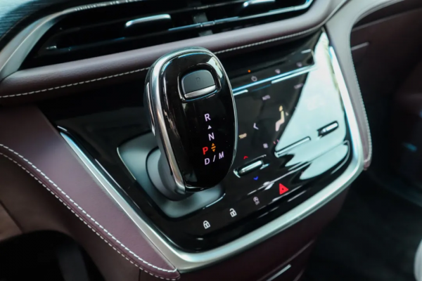 神車再進化，上市20年從未被超越，家用商務全能，只服它