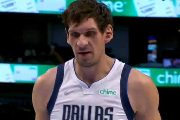 114-122，奪冠熱門又輸了，16個失誤，7人得分上雙，絕對核心8中2