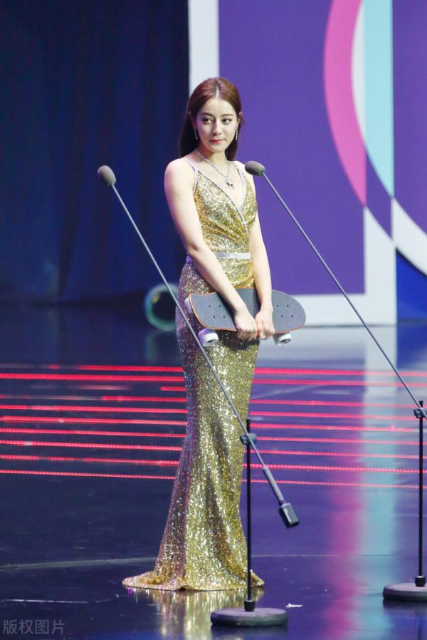 迪麗熱巴寫真集1 迪麗熱巴寫真集1