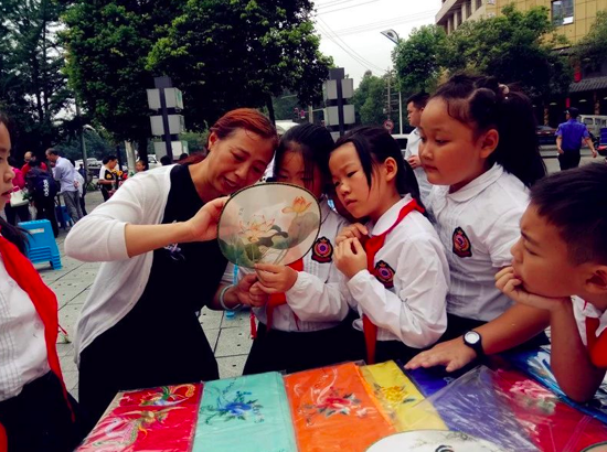 張正蓉——半生飛針走線 推動蜀繡傳承