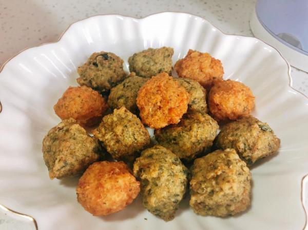 炸素丸子時,加一樣東西,丸子外酥裡嫩,不吸油不回軟,太香了 炸素丸子時,加一樣東西,丸子外酥裡嫩,不吸油不回軟,太香了