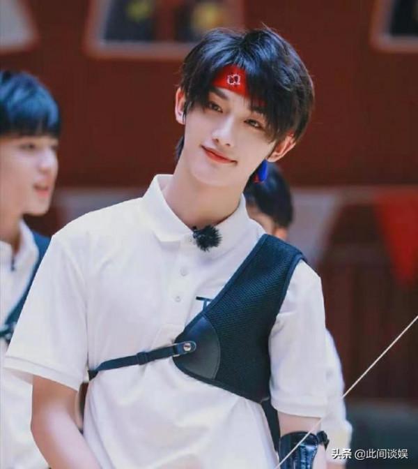 時代少年團出道七百天合照:全團穿衛衣,不告訴丁程鑫系列? 時代少年團出道七百天合照:全團穿衛衣,不告訴丁程鑫系列?