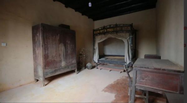 1950年楊得志返回株洲，得知父親和親人離世後，直言：兒子大不孝