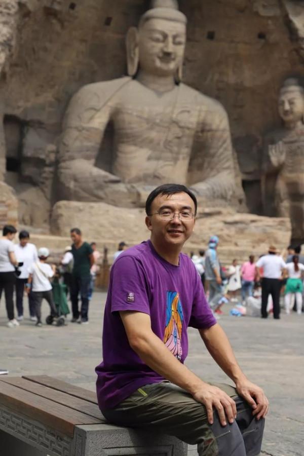 一座精美的寺院,不但有古代的塑像精品,還藏有耿市長的一幅對聯 一座精美的寺院,不但有古代的塑像精品,還藏有耿市長的一幅對聯