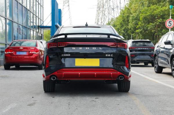 又一款運動家轎，1.5T爆184馬力，前後獨懸售價親民，實拍思皓曜