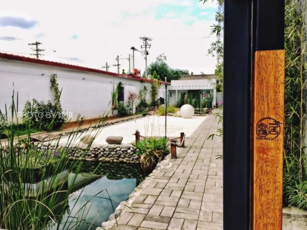 且聽風吟 靜觀雲居