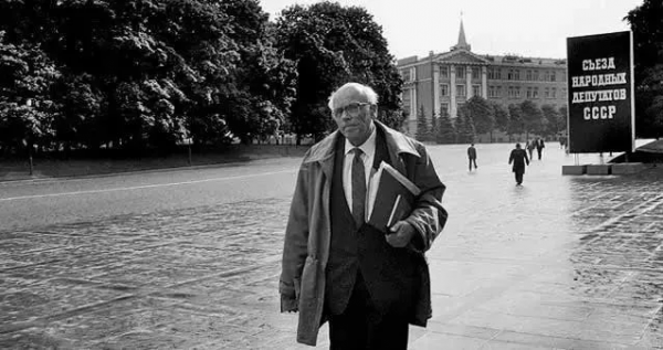 以賽亞·伯林丨生命中的三條主線 以賽亞·伯林丨生命中的三條主線