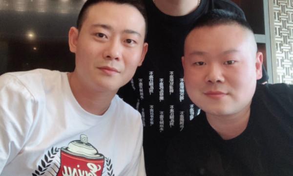 德雲社郭德綱愛徒岳雲鵬，再次被《人民日報》點名，是因為什麼？