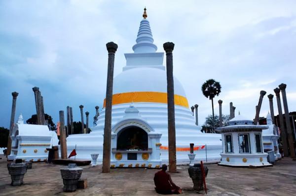 斯里蘭卡內戰，中印之間的隱秘較量，印度損兵折將還賠了總理