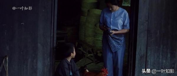 6歲男孩竟然能把雞練得比狗還聽話,能飛天,能治病,催淚國產片 6歲男孩竟然能把雞練得比狗還聽話,能飛天,能治病,催淚國產片