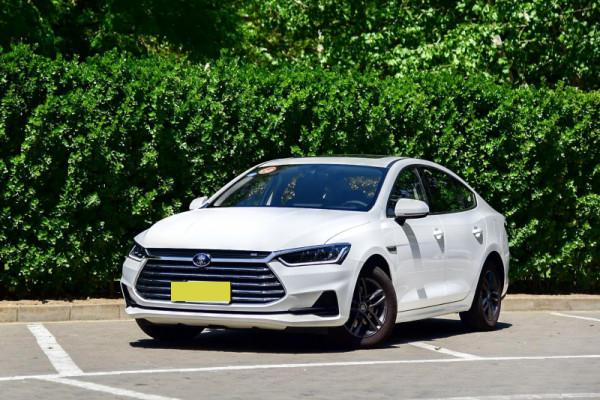 秦Pro加裝後排喇叭,全面提升車內音樂效果! 秦Pro加裝後排喇叭,全面提升車內音樂效果!