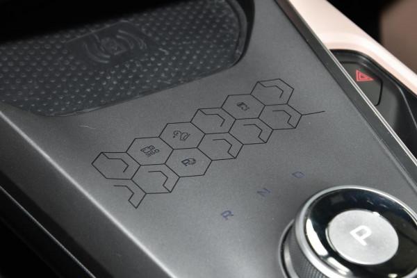 12.98萬起售,純電續航可達400km,幾何C到底值不值得買? 12.98萬起售,純電續航可達400km,幾何C到底值不值得買?