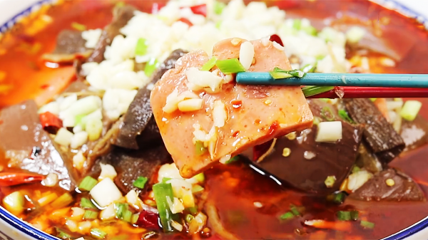 重慶最出名的10道特色菜，麻辣過癮，鮮嫩好吃，旅遊必吃美食推薦