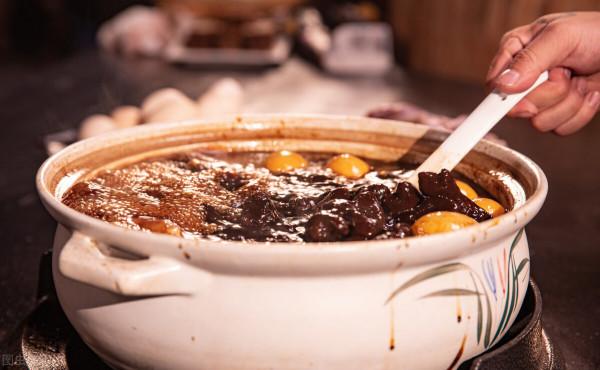 廣東名菜豬腳姜這樣做，豬腳軟糯Q彈，姜不辣口