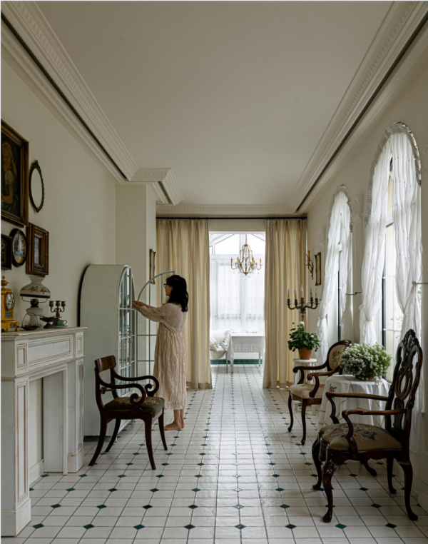 400㎡“藏寶宅”,三面環山的頂層花園,這個家每1㎡都讓人稱讚 400㎡“藏寶宅”,三面環山的頂層花園,這個家每1㎡都讓人稱讚