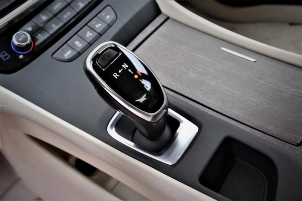 花三十萬買五十萬的享受，君越艾維亞