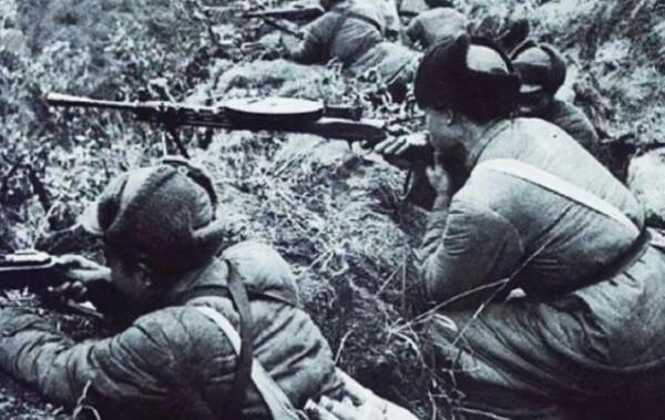 生死三分鐘：上甘嶺戰役的反擊時刻，志願軍戰士用身體接通電話線