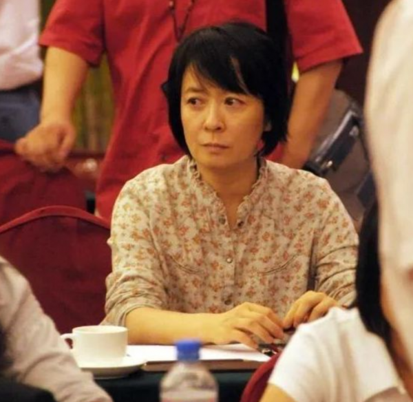 董志華：娶王京花，成名路上有淚有痛，今影帝兒子成他驕傲