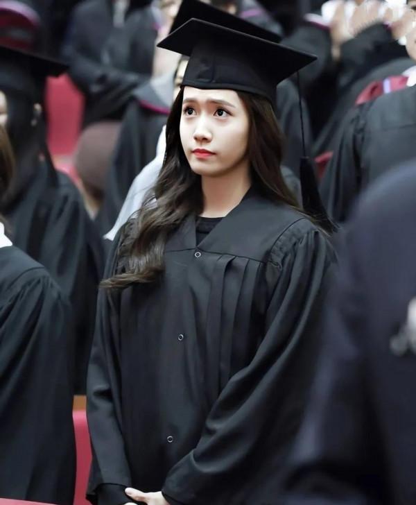 南韓神顏林允兒