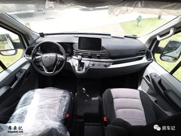 完美設計內外兼修！靈動嚴謹相結合！宇通B311你喜歡嗎