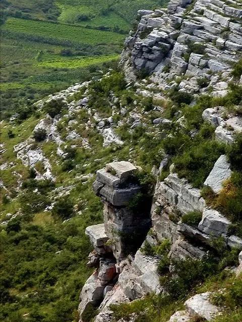 登上臥牛山寨，探秘千年古山寨風采