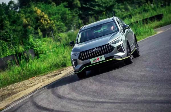 究竟是追趕還是超越，赤兔和XR-V論駕控誰能小勝一籌？