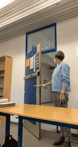 一組活久未見的照片，丹麥牢房傢俱設施一應俱全，像是活在天堂中