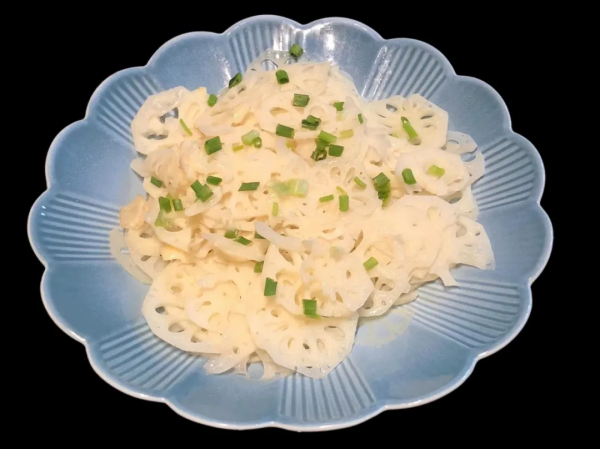 潮爸11月24日午餐記錄，湖北經典菜魚頭泡飯、滑藕片