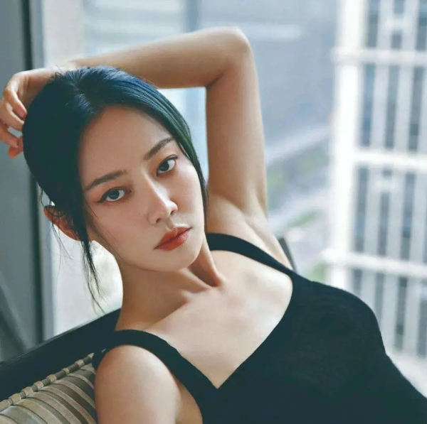 女明星的嘴，越“怪”越勾人的美