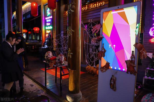 詭扯女星長臉想整容卻被醫院勸退 若演女鬼才吸粉呢 的確要容貌自信 詭扯女星長臉想整容卻被醫院勸退 若演女鬼才吸粉呢 的確要容貌自信