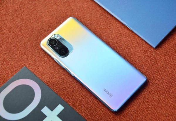 雙十一買手機不再入坑 內行人推薦這三款 效能、顏值、價效比都具備