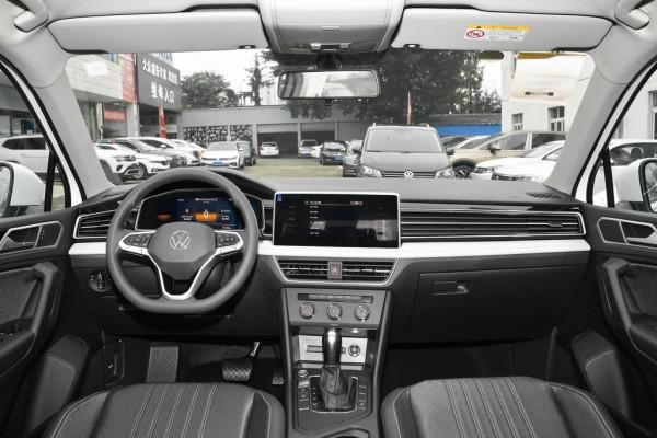 20萬左右的中型SUV,選這三款就行,皮實耐用、高速不飄、空間大 20萬左右的中型SUV,選這三款就行,皮實耐用、高速不飄、空間大