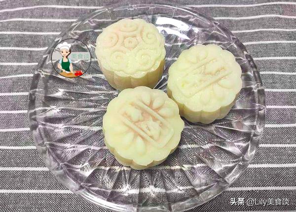 月餅別去買了，自己做配方簡單零失敗，不用烤箱，老人孩子放心吃