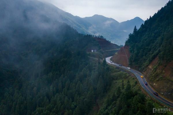激動壞了！第一次開瑪莎拉蒂長途旅行，居然是這樣的感覺...