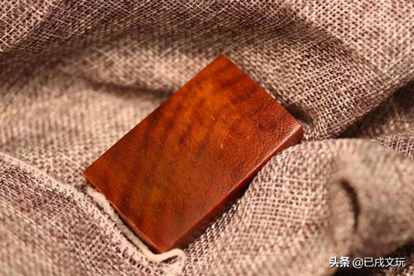 老犀角一克5塊錢?北京古玩街商販可真敢賣? 老犀角一克5塊錢?北京古玩街商販可真敢賣?