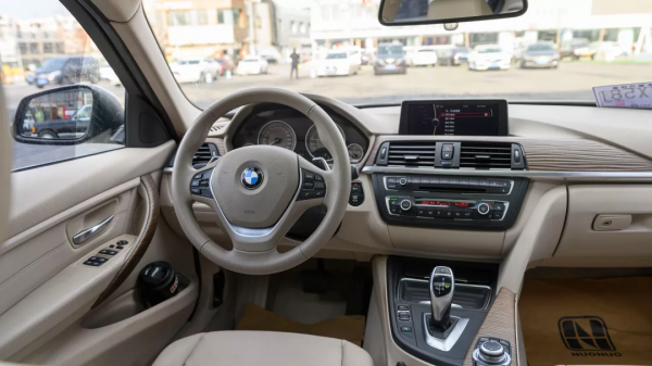 配置高里程低，高性價比的“罕見”二手寶馬320Li