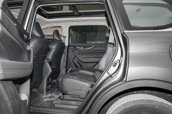 詳解長安歐尚科賽Pro頂配版，2.0T+8AT動力，7座佈局，僅15.29萬