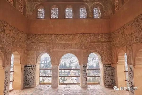 它是伊斯蘭建築的巔峰之作 - 阿爾罕布拉宮