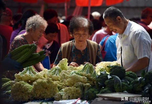 70萬的房貸，30年多少利息？如果存銀行，30年有多少利息？