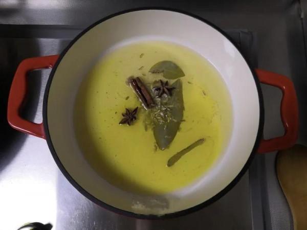 冬日必吃美食——酸菜燉牛肉