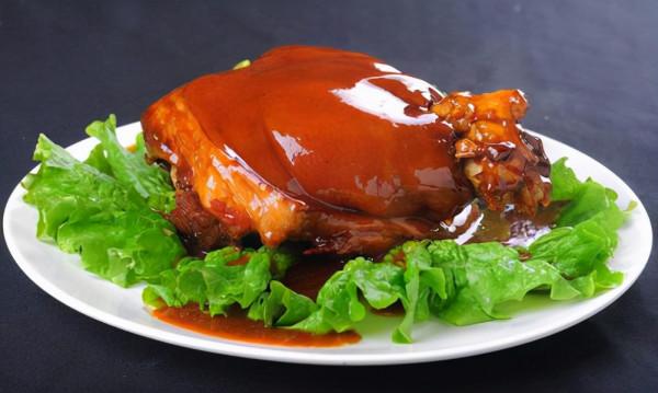 山東特色小吃醬肘子，快來看看它的製作方法吧