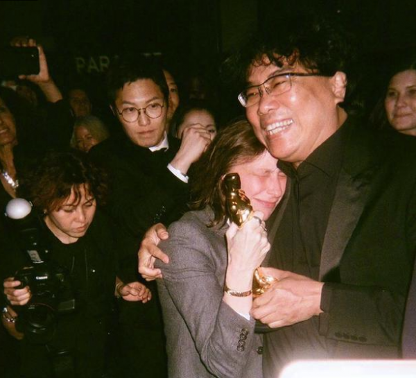 《你好,李煥英》也被抄襲?這劇情簡直一模一樣? 《你好,李煥英》也被抄襲?這劇情簡直一模一樣?