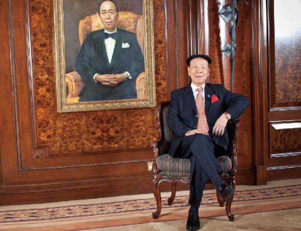 除許家印之外，澳門兩大首富也是麻煩了，一天各自蒸發上百億身家