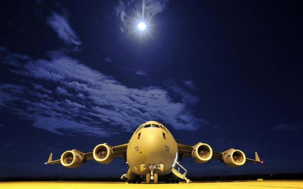 C-17“環球霸王”III運輸機圖集（200圖）