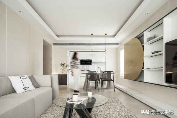 廣東夫妻家中的暖心場面：不鋪地板不鋪磚，全屋素淨高雅，超美