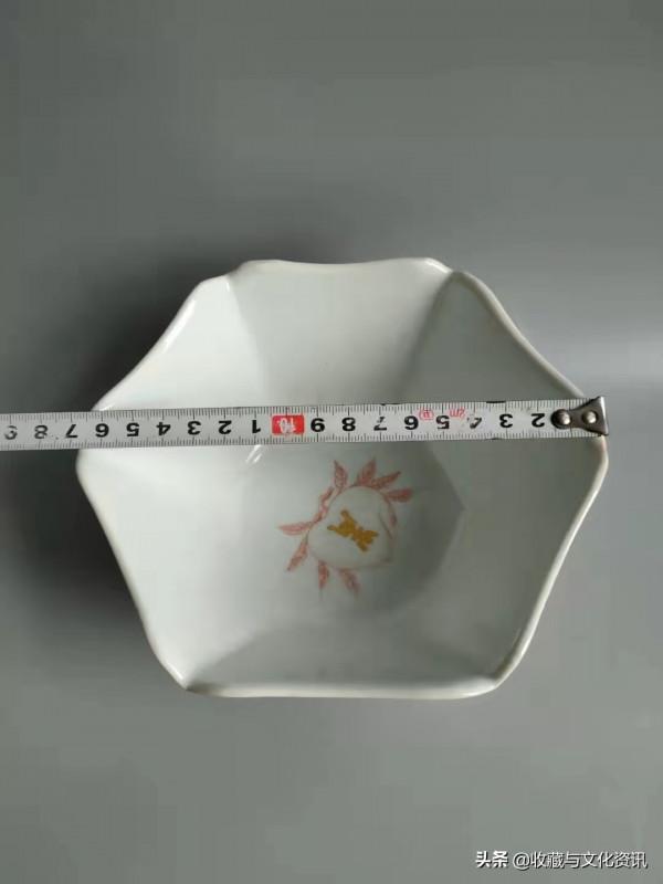 清晚期礬紅白描金六角鯉魚躍龍門瓷器鑑賞