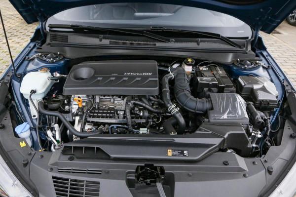 手握10-15萬預算的年輕人,首輛車怎麼選?第七代伊蘭特適合嗎? 手握10-15萬預算的年輕人,首輛車怎麼選?第七代伊蘭特適合嗎?